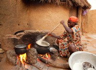 Woman at the pot in Achunbunyo