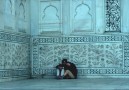 Förälskat par i Taj Mahjal