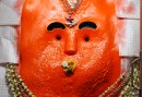 Apguden Hanuman blir matad