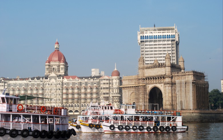 Hotel Taj Mahal and the Gateway of India