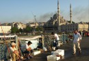 Fiske på Galatabron i Istanbul