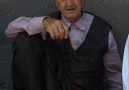 Kurdisk farbror med radband