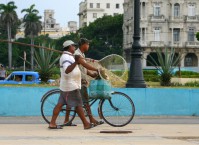 Cycle in Cuba