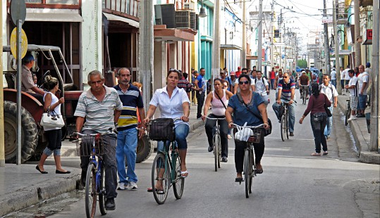 Cycle in Cuba