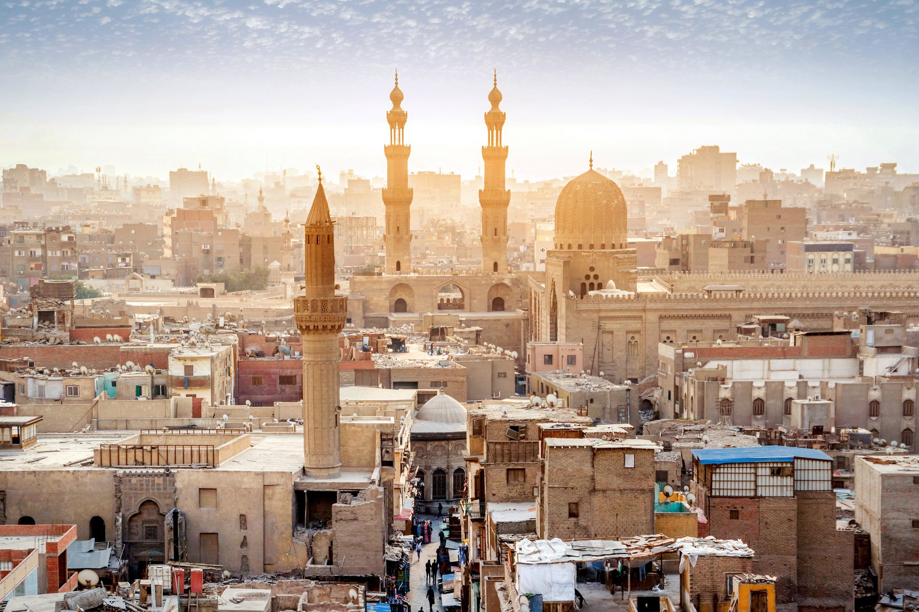 Kairos gamla medeltida stad med porten Bab Zuweila