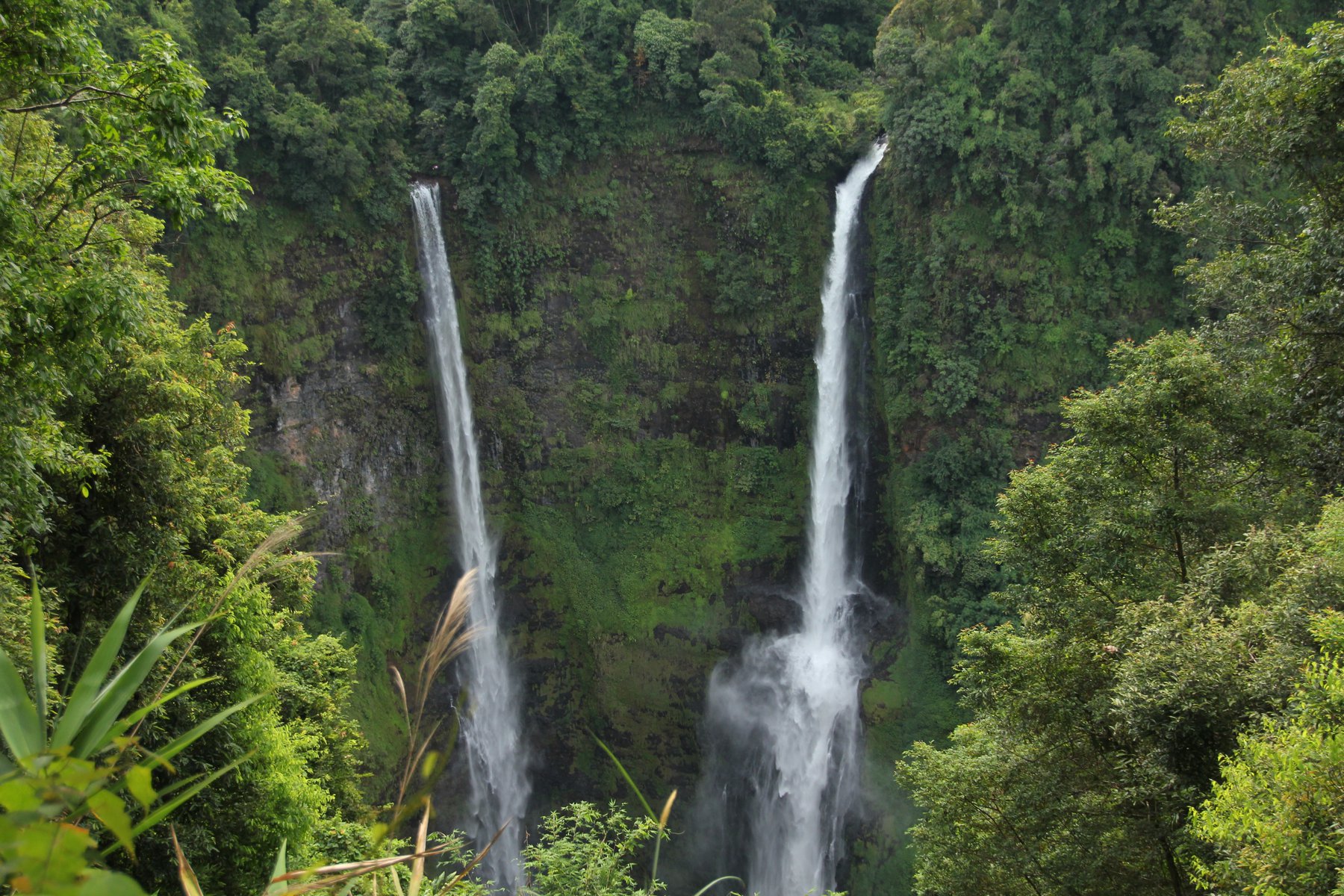 Vattenfall i södra Laos