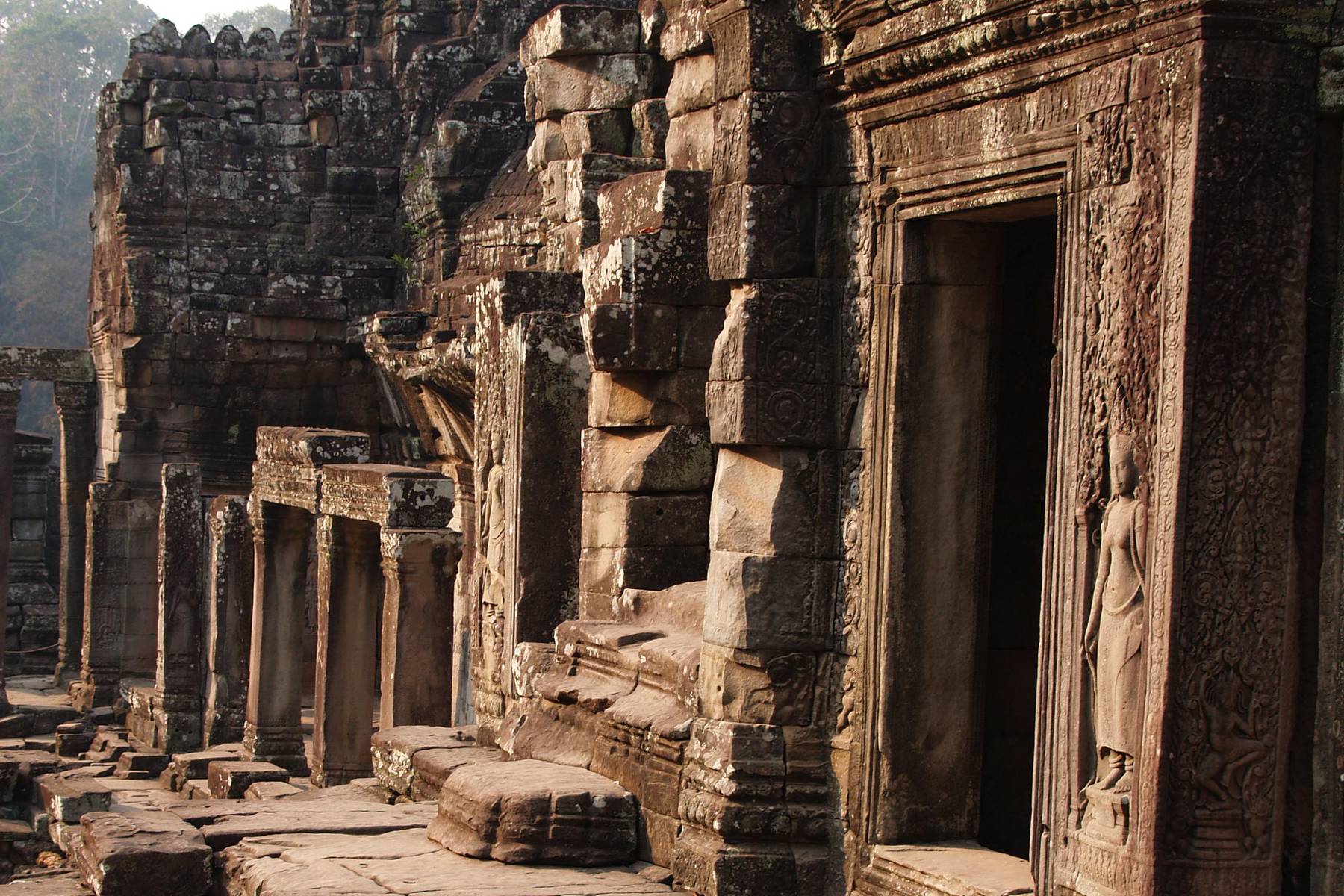 Strosa runt i tempelområdet i Siem Reap
