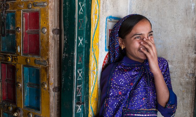 Vänlig mottagande under tur i Great Rann of Kutch