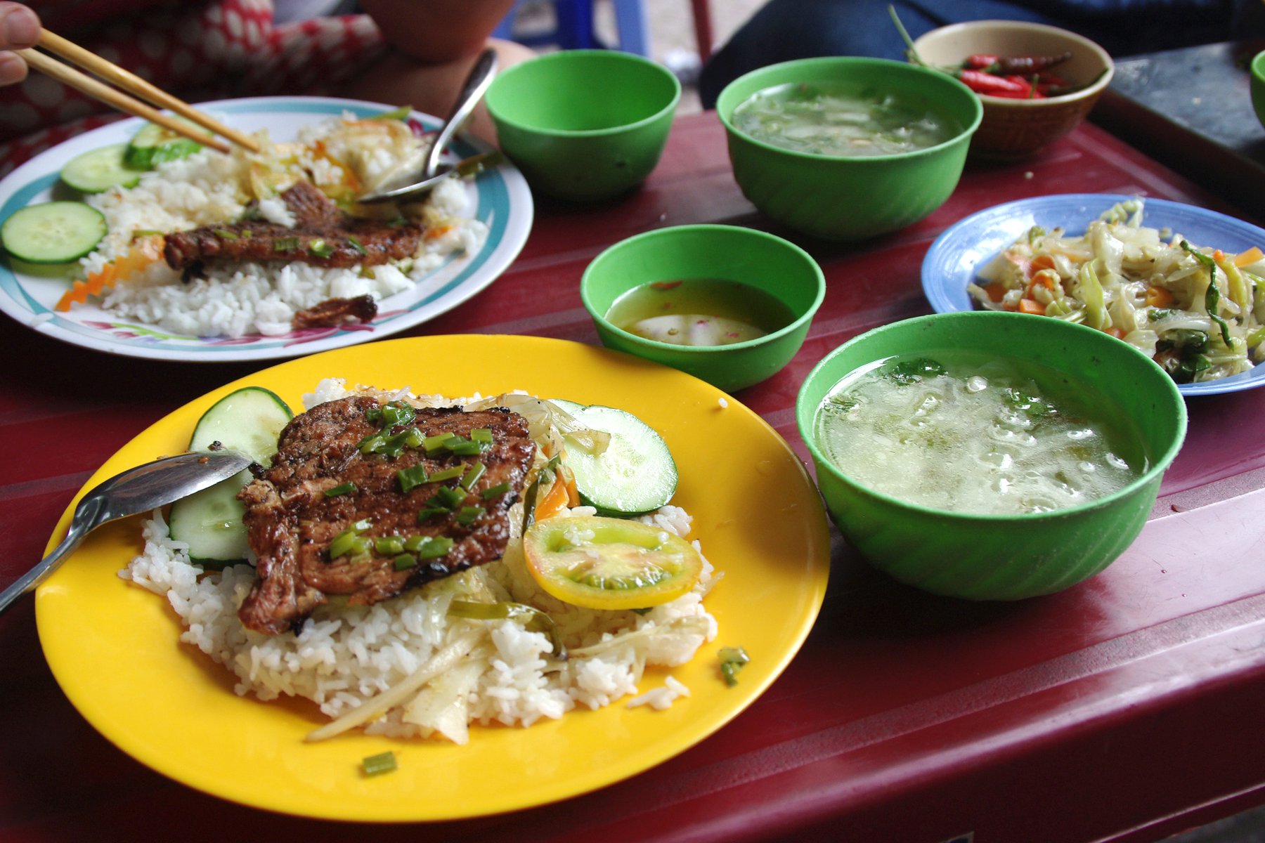 En värdig lunch i Ha Tien