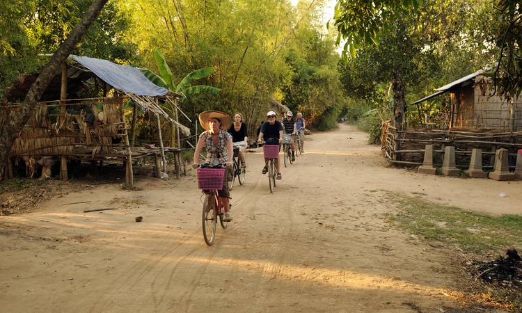 Bilfri cykeltur Si Phan Don.
