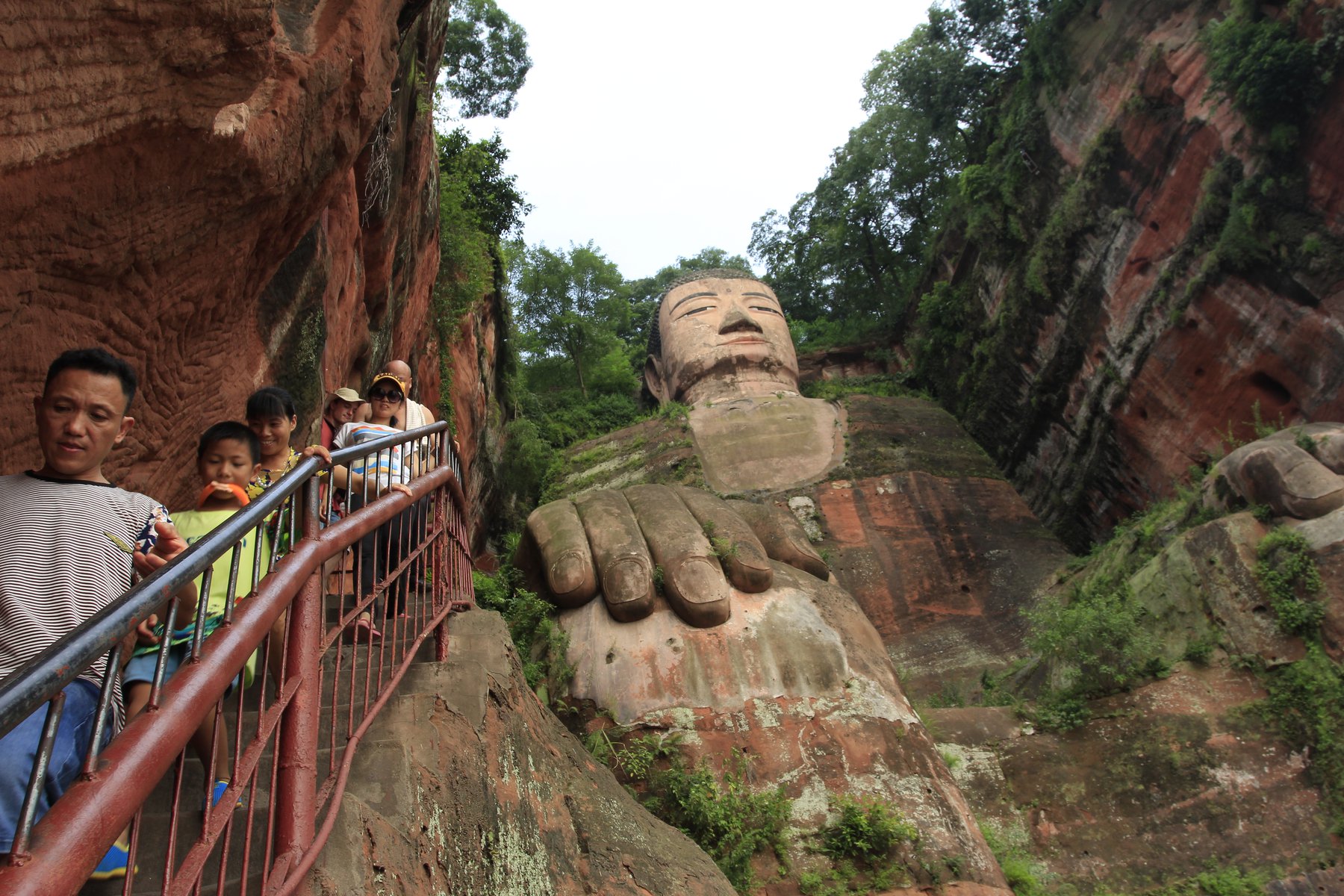 Världens högsta buddha finns i Leshan