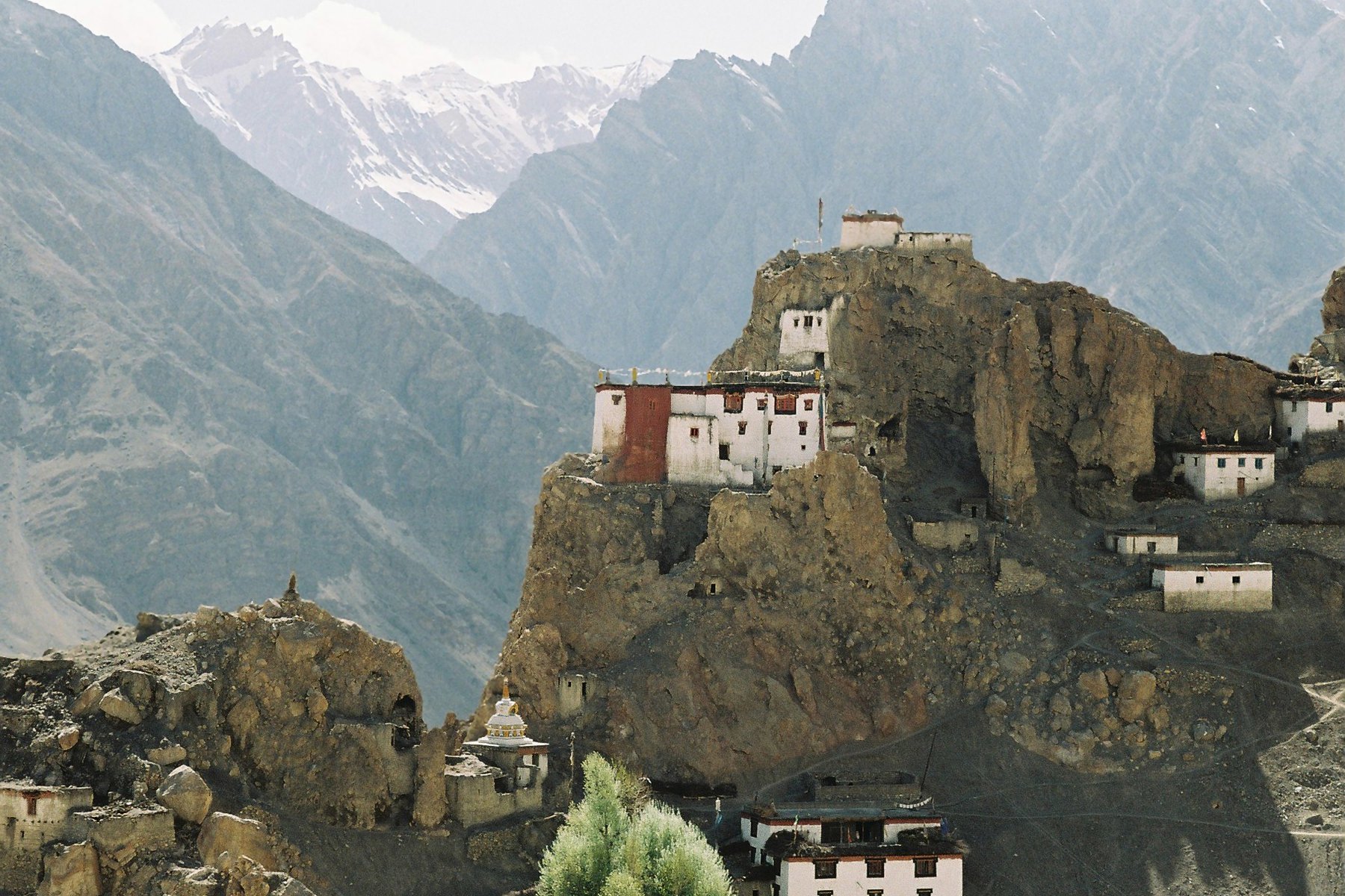 Dhankar Gompa är ett av många spektakulära kloster