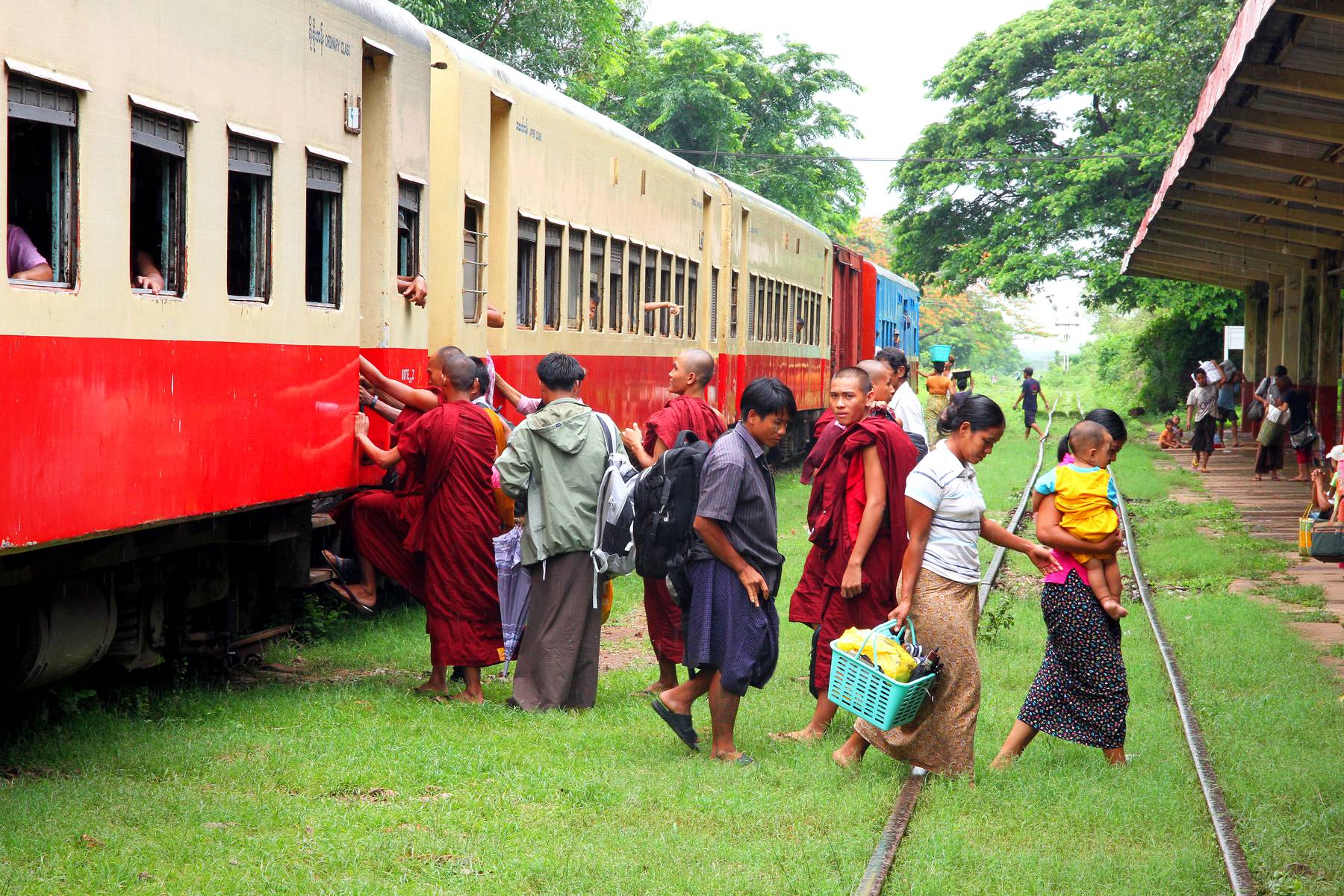 Långsamt tåg från Pyin Oo Lwin.