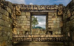 Mytomspunna mayaruiner i Copán