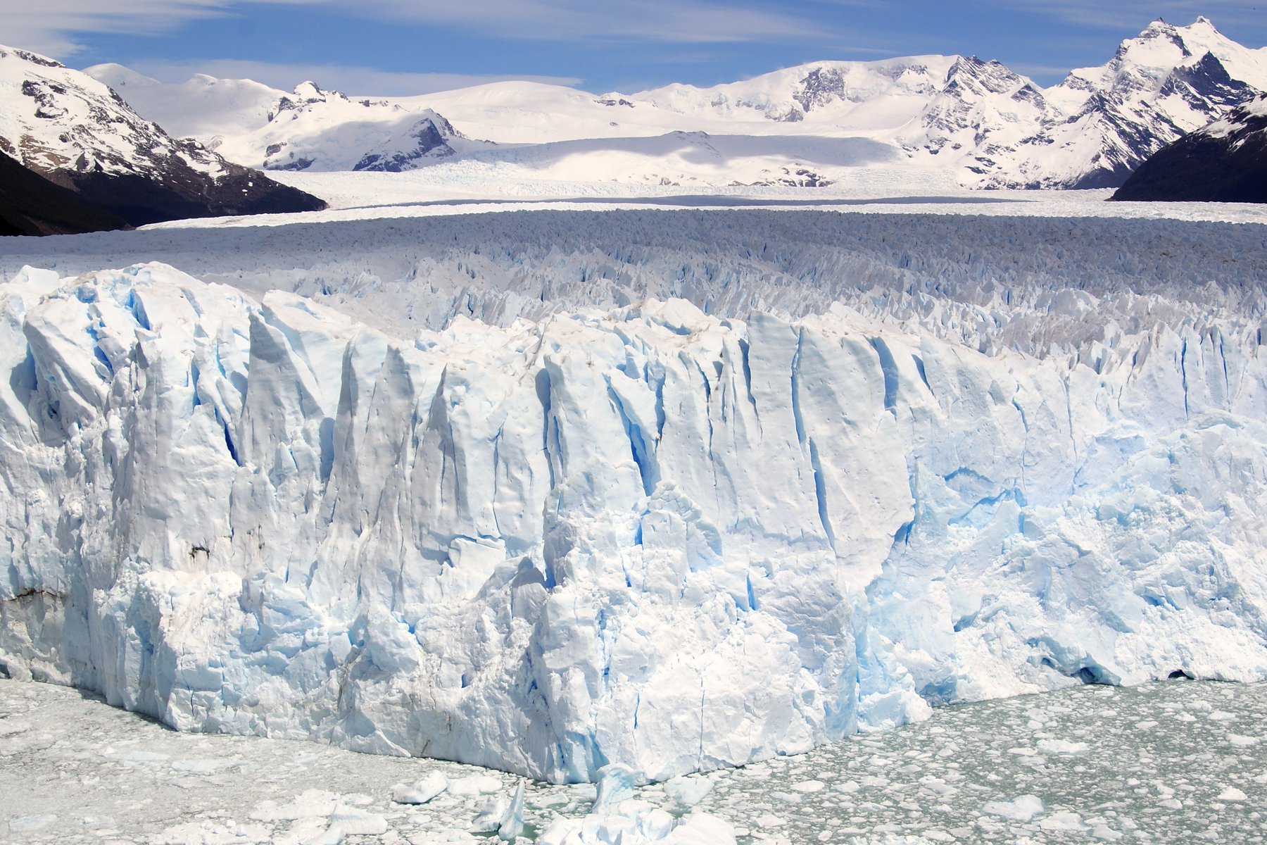 Den spektakulära glaciären Perito Moreno