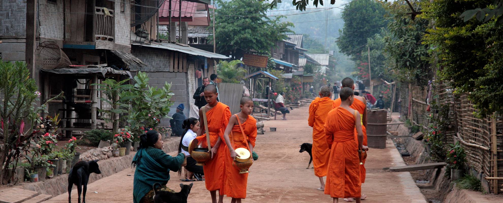 Gatan i byn Muong Ngoi