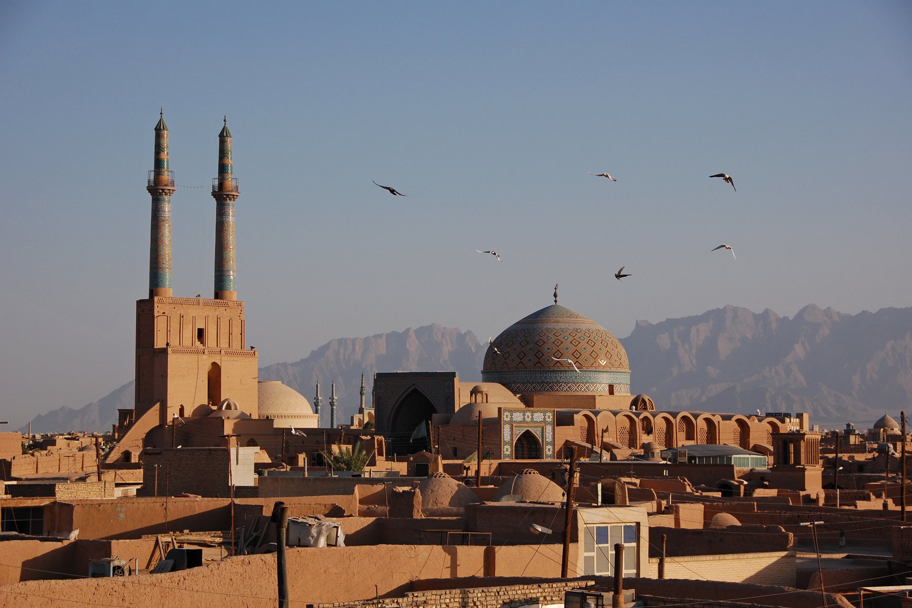 Stilla skymning i ökenstaden Yazd