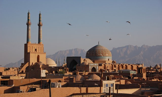 Stilla skymning i ökenstaden Yazd