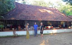 I Keralas Backwaters bor du på Coconut Palms