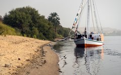 Tidig morgon längs med Nilens strand