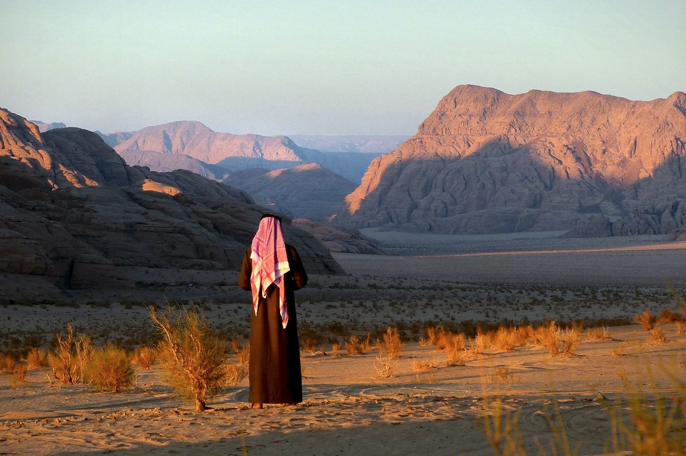 2 Margareta Solnedgång i Wadi Rum.jpg