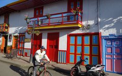 Färgstarka byggnader i Salento