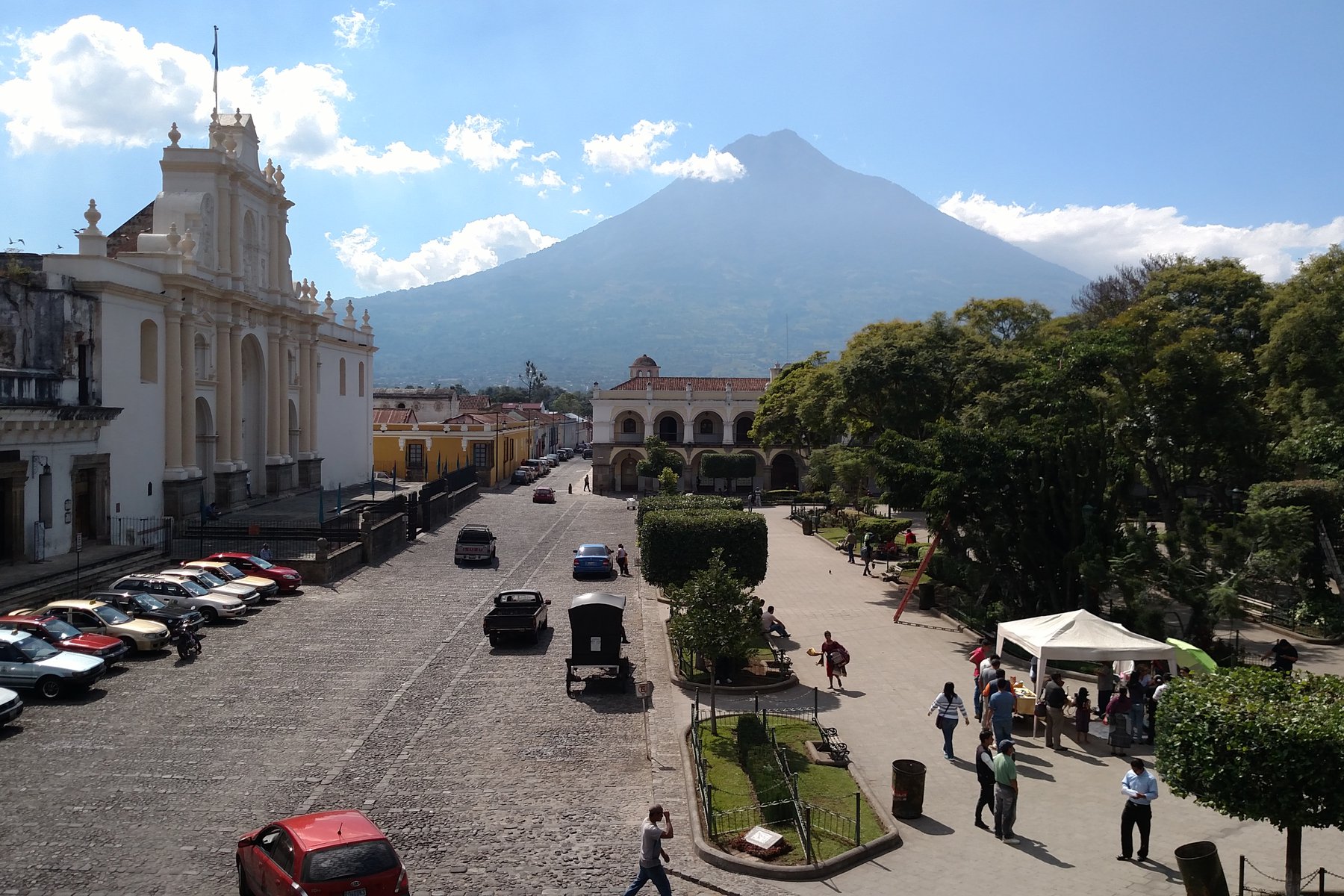 Guatemalas gamla huvudstad Antigua grundades år 1543