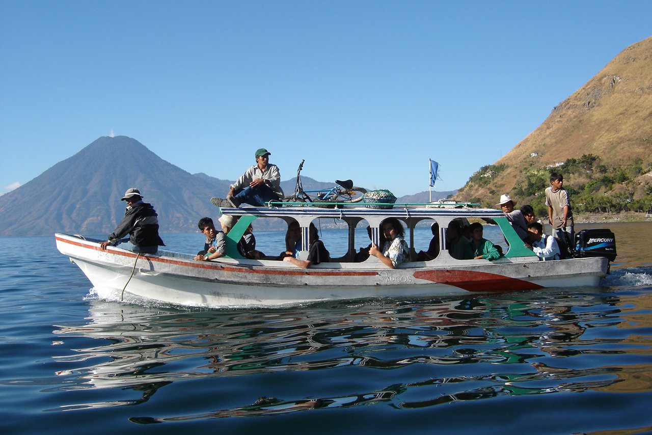 Båttur på Lago Atitlán