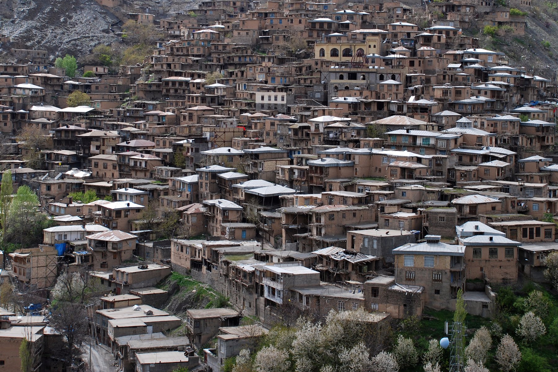 Kang, en fantastisk by med gamla lerhus, utanför Mashad