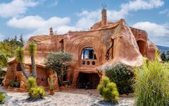 Besök Casa Terracota, världens största keramiska byggnad