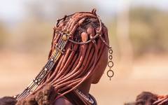 Du bor hos Himbafolket under resan