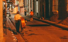 Musiker på väg från kvällens gig