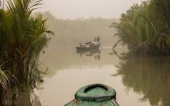 Att smyga fram med båten i Sundarban är ett äventyr