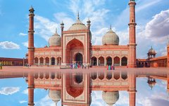 Mäktiga Jama Masjid Delhis gamla kvarter