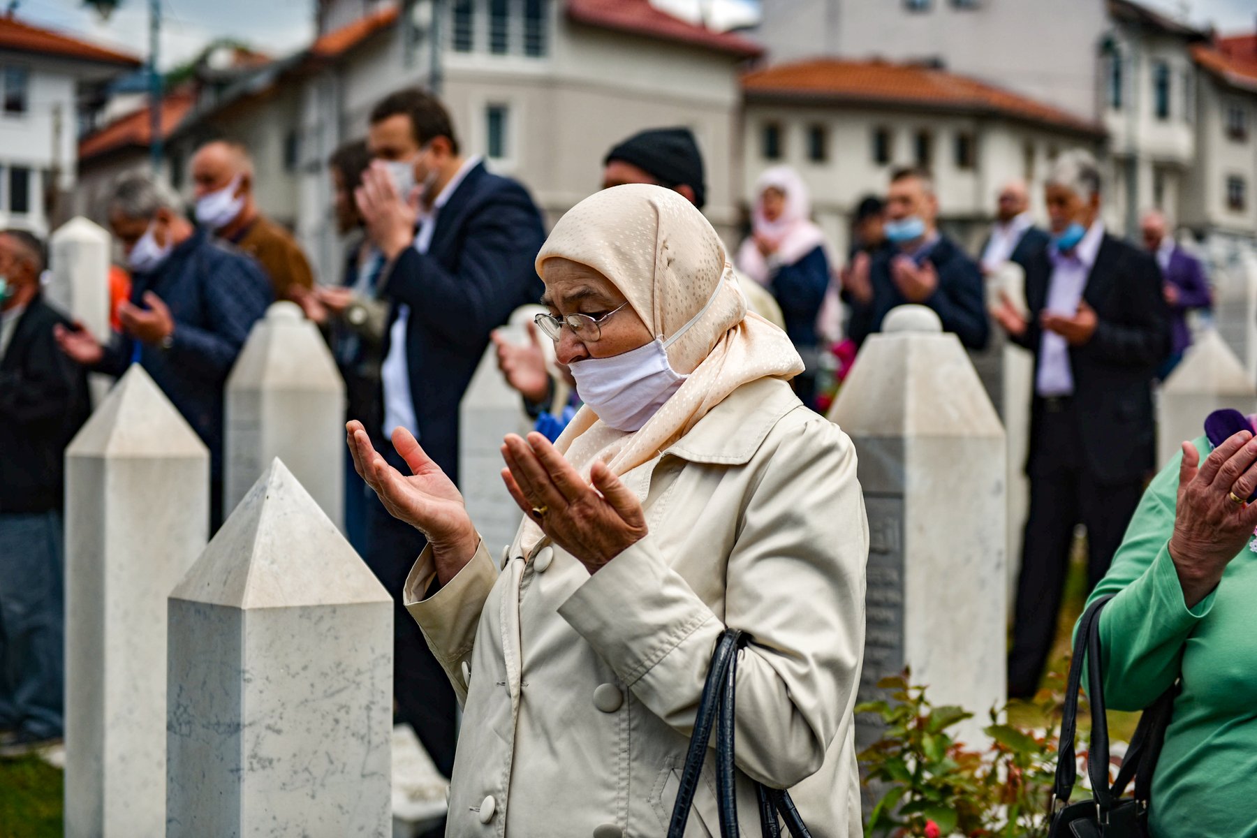 Under resan blir du ofta påmind om kriget och folkmordet i Srebrenica