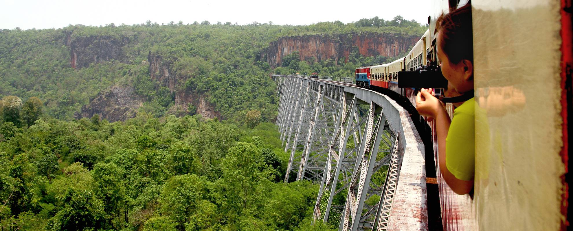 På din resa i Burma åker du tåg på den makalösa Goteikviadukten