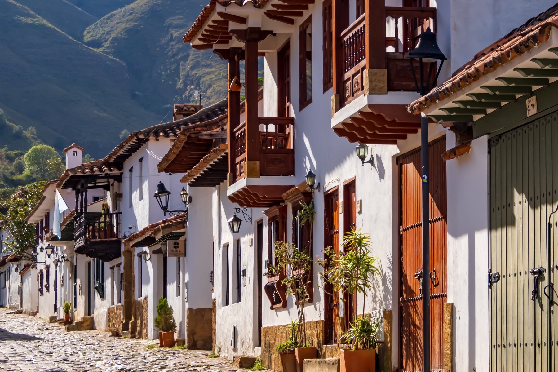 Du utforskar den charmiga kolonialstaden Villa de Leyva