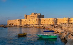 I Alexandria har du möjlighet att besöka det vackra citadellet