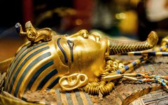 På Egyptiska museet i Kairo beundrar du bland annat Tutankhamuns dödsmask