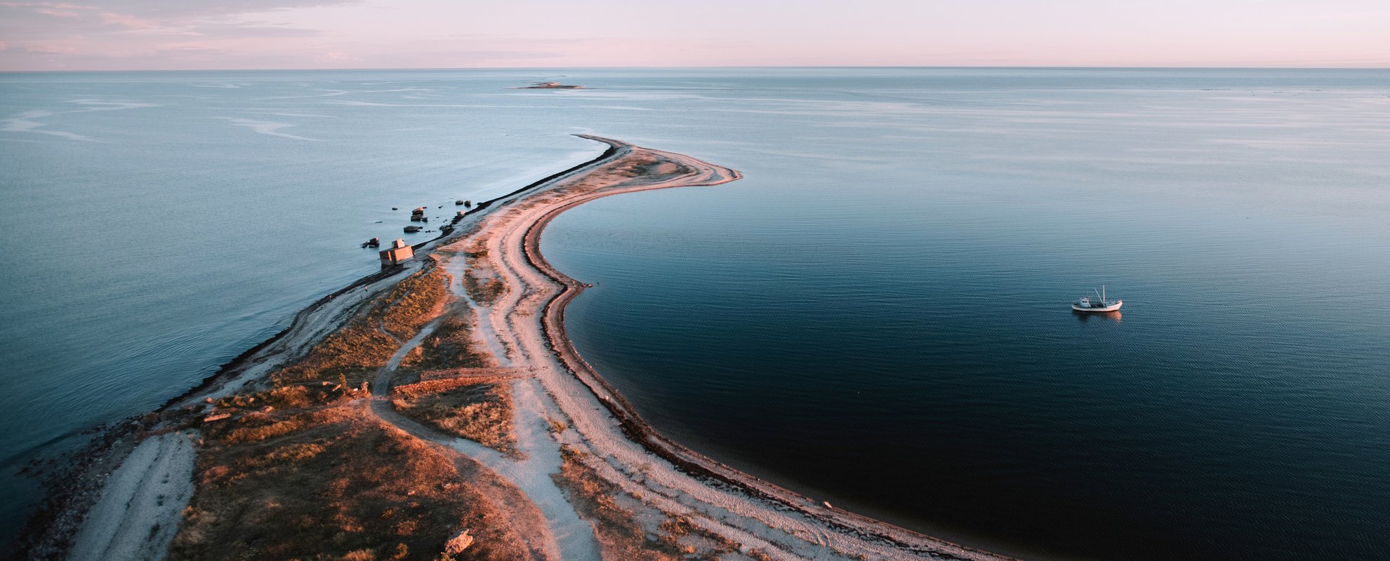 Du cyklar till fyren Sõrve längst ut på ön Saaremaa