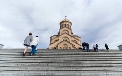 Resa Georgien Holy Trinity Tbilisi mostafa meraji.jpg