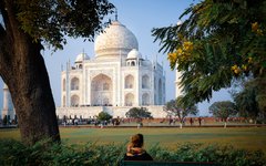 Under resan genom Indien besöker du mäktiga Taj Mahal