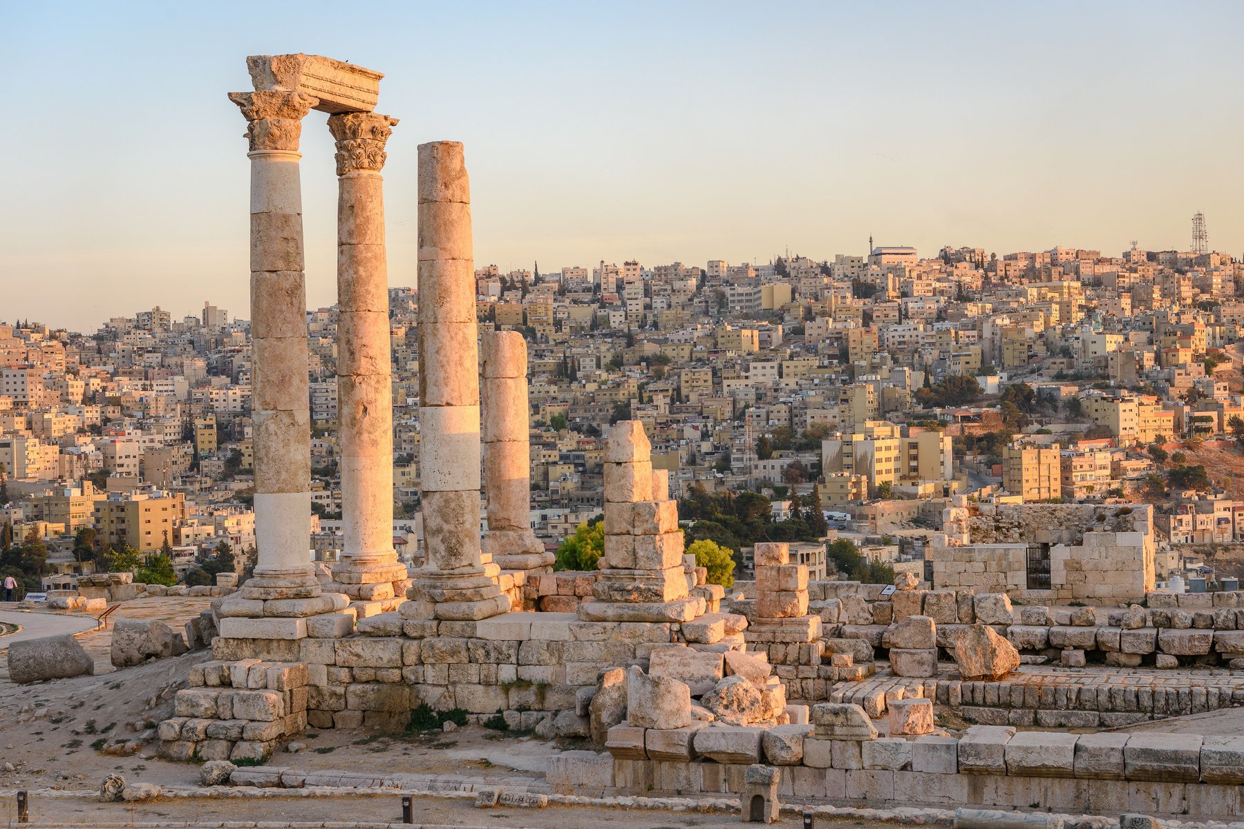 Resan till Jordanien inleds med ett besök i den historiska staden Amman