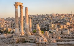 Resan till Jordanien inleds med ett besök i den historiska staden Amman