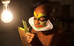 Förberedelserna inför Kathakali