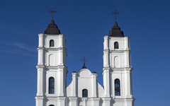 Mäktiga Aglona Basilika i sydöstra Lettland