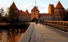 Du besöker det mäktiga slottet Trakai i södra Litauen