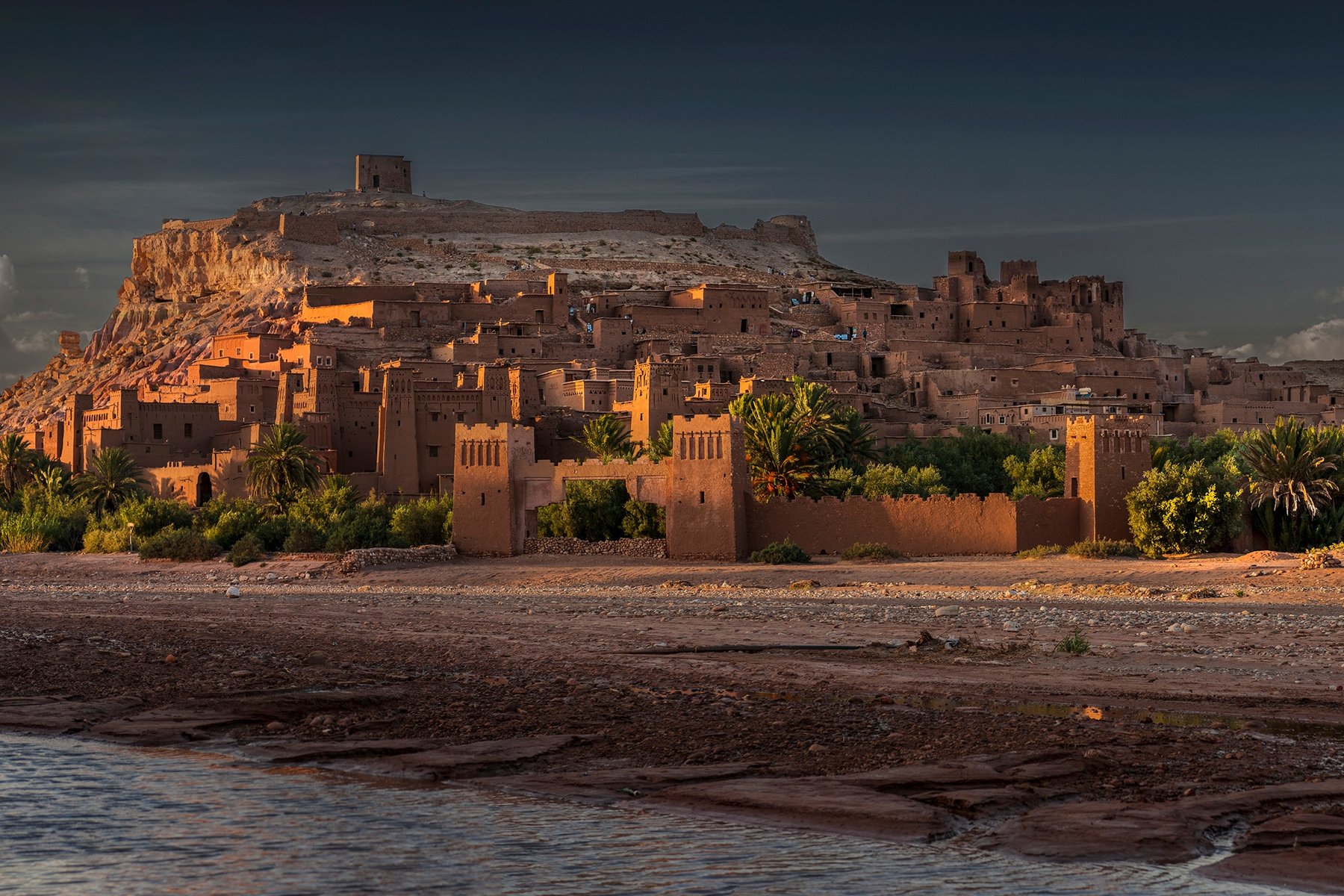 Du besöker det mäktiga världsarvet Ait Ben Haddou