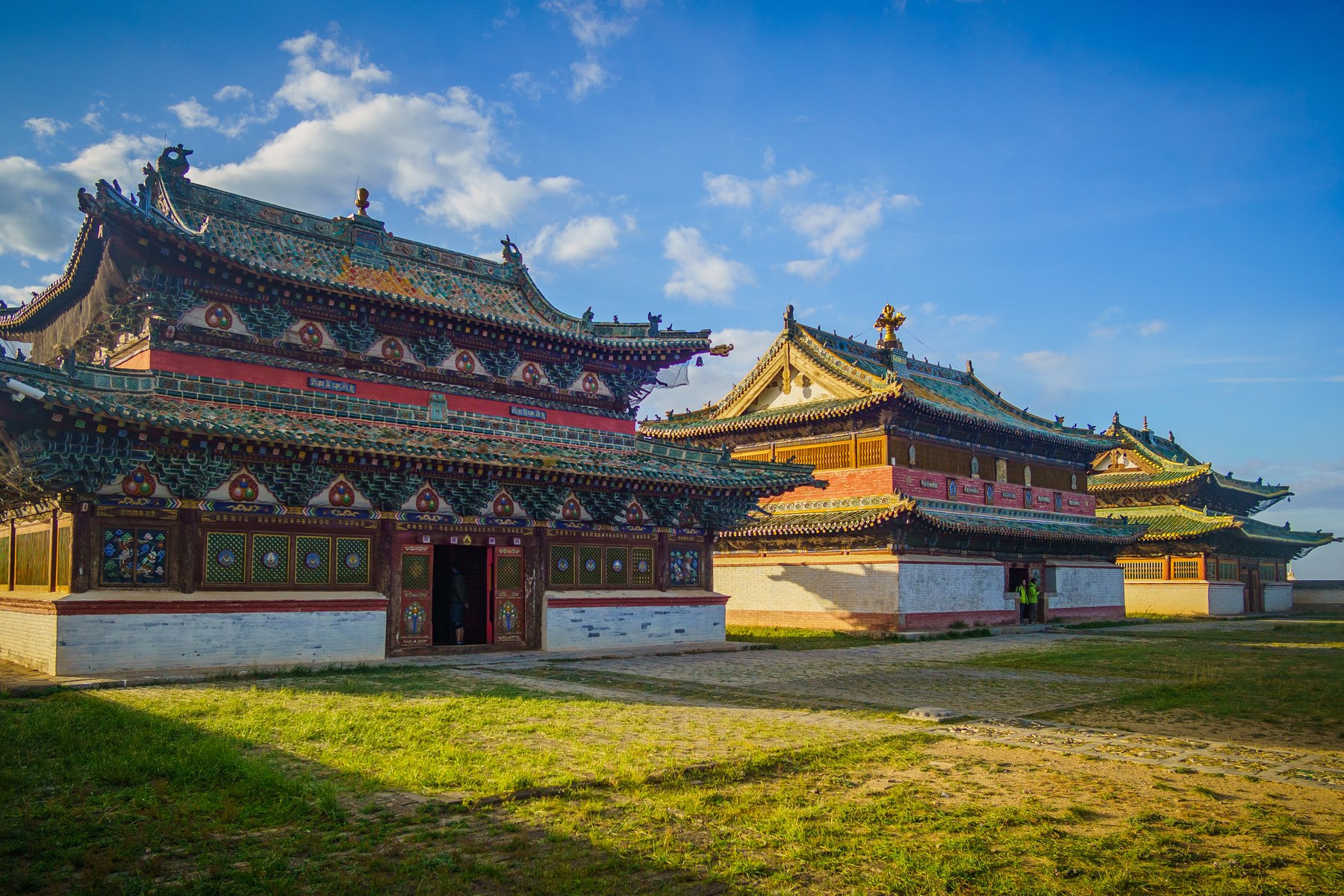 Klostret Erdene Zuu vid Djunghis Khans gamla huvudstad Karakorum
