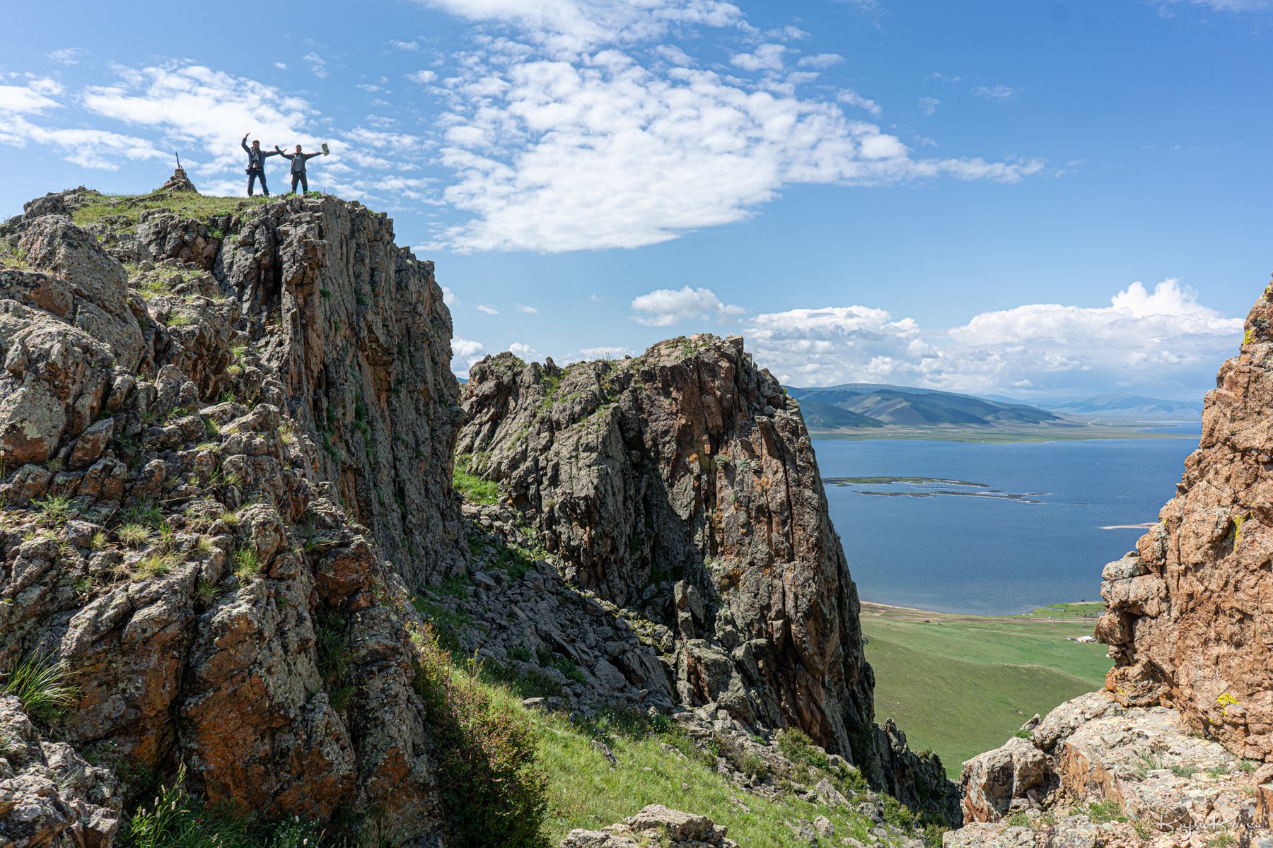 Vandring vid vulkansjön Terkhiin Tsagaan